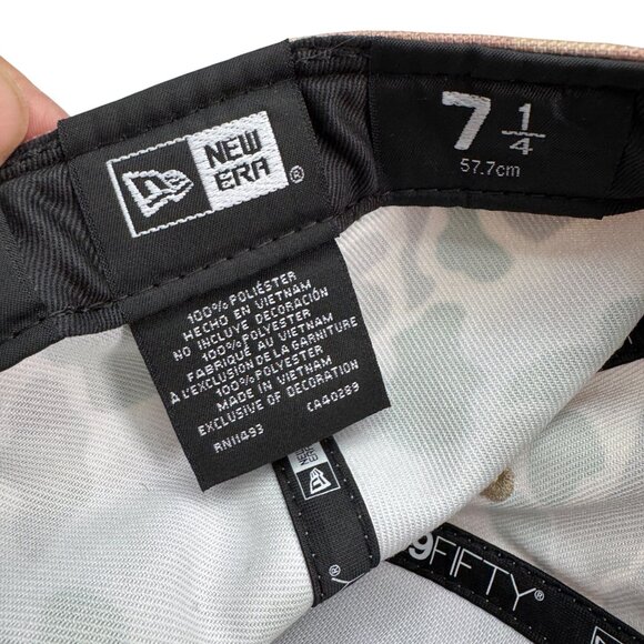 New Era Boston Red Sox 2004 World Series Side Patch 59Fifty Fitted Hat 7 1/4 NWT - Picture 9 of 9